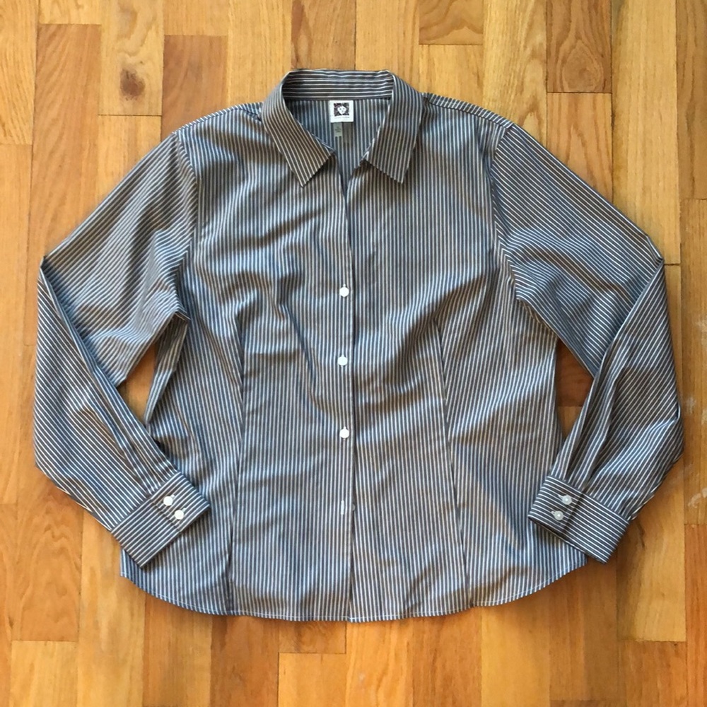 Anne Klein Women’s Long-Sleeved Blouse